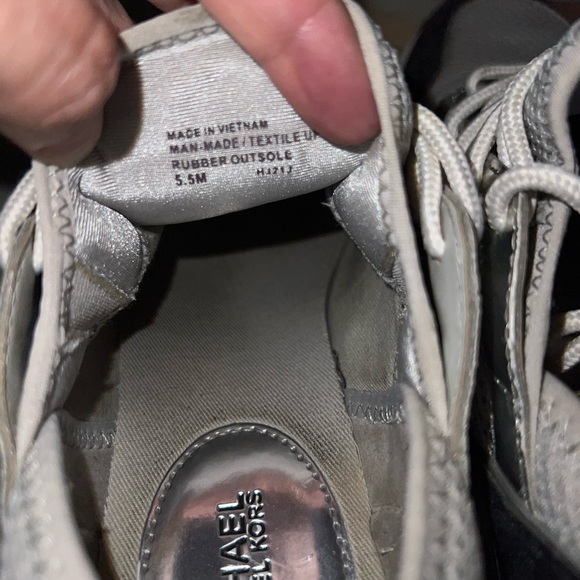 Michael kors tennis shoes/ platform size 5.5 - Picture 5 of 6